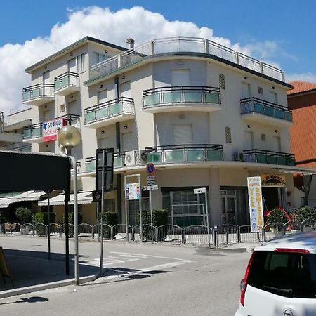 Hotel Villa Domiziana Rimini Exteriér fotografie