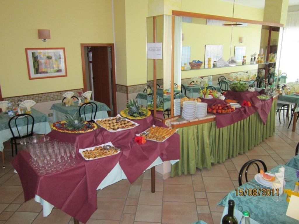 Hotel Villa Domiziana Rimini Exteriér fotografie