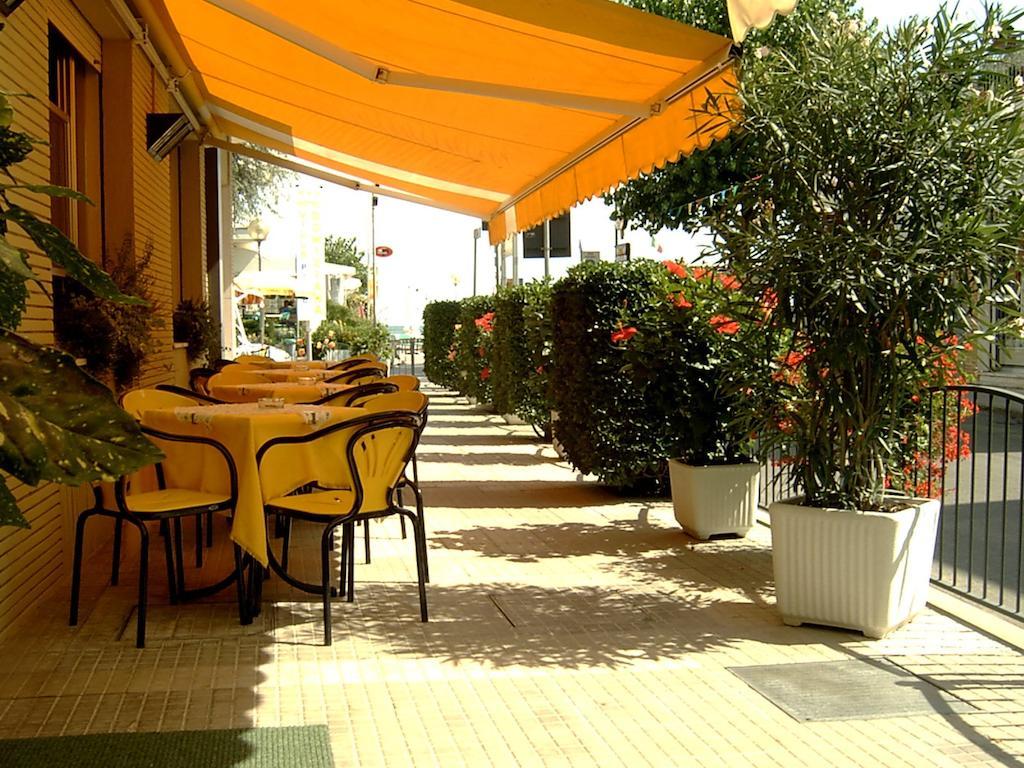 Hotel Villa Domiziana Rimini Exteriér fotografie
