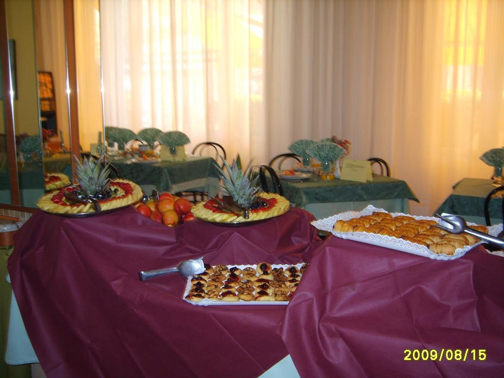 Hotel Villa Domiziana Rimini Exteriér fotografie